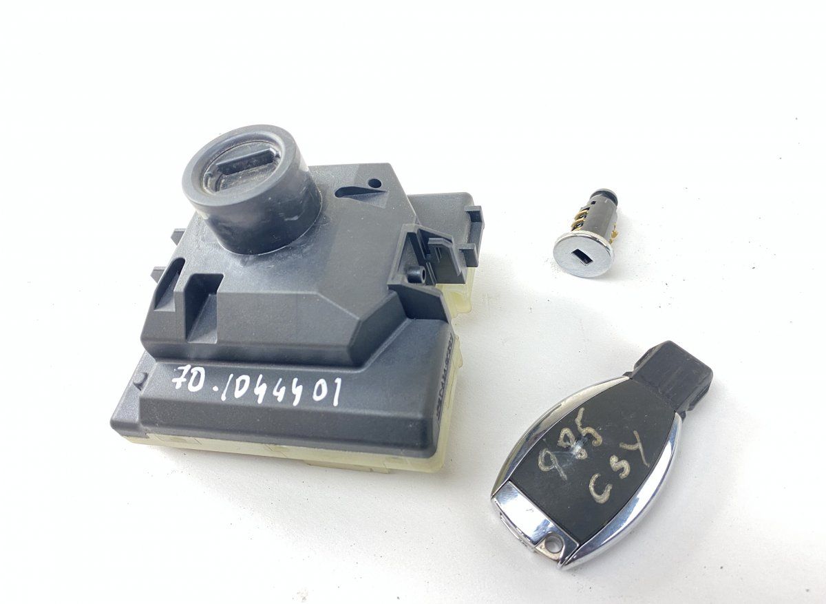 A2059006713 Ignition switch lock (ignition barrel) MERCEDES-BENZ C-CLASS (W205) (2013-2021)