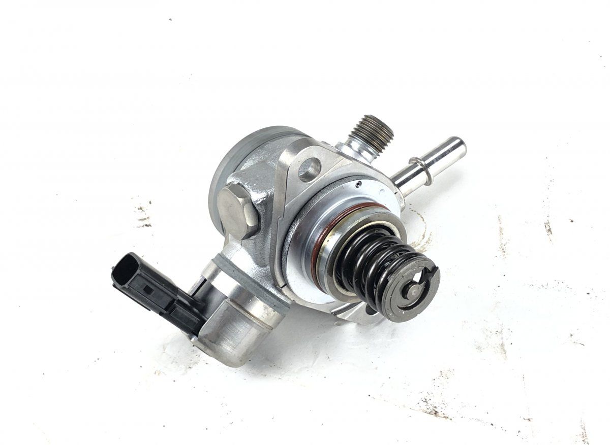 OM5E9D376CB High pressure pump, petrol FORD FOCUS III (2010-2018)