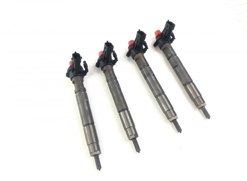 0445115067 0986435402 15062058F 15062050F Fuel Injector CHRYSLER VOYAGER V (RT) (2007-2016)