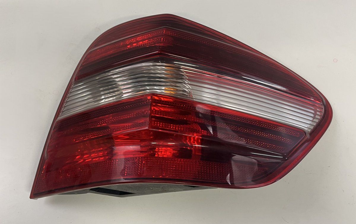 A1649064300 Tail light, right MERCEDES-BENZ ML-CLASS (W164) (2005-2011)