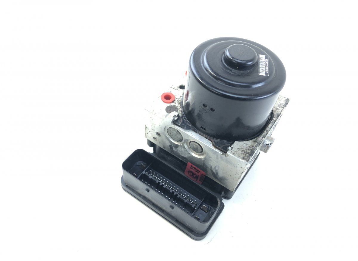 28529082073 28.5290-8207.3 10021210084 10092903183 10061934971 10.0212-1008.4 10.0929-0318.3 10.0619-3497.1 ABS hydraulic unit / pump VW AMAROK (2H_, S1B) (2010-2022)