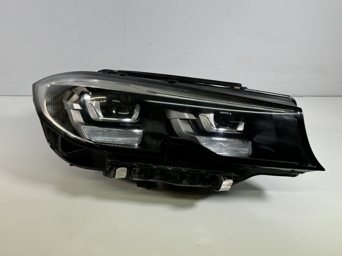 030110623209 948169608 Headlight right BMW 3 / i3 (G20, G21, G28, G81) (2018-)