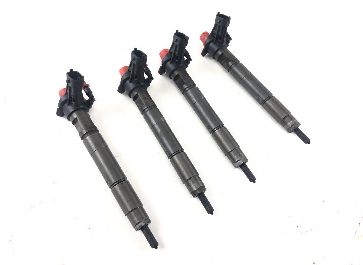 0445115067 0986435402 15062058F 15062050F Fuel injector set CHRYSLER VOYAGER V (RT) (2007-2016)