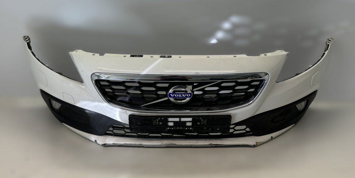 39824324 31290910 Front Bumper VOLVO V40 (2012-2019)