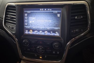 68242385AJ Radio JEEP GRAND CHEROKEE IV (WK, WK2) (2010-2021)