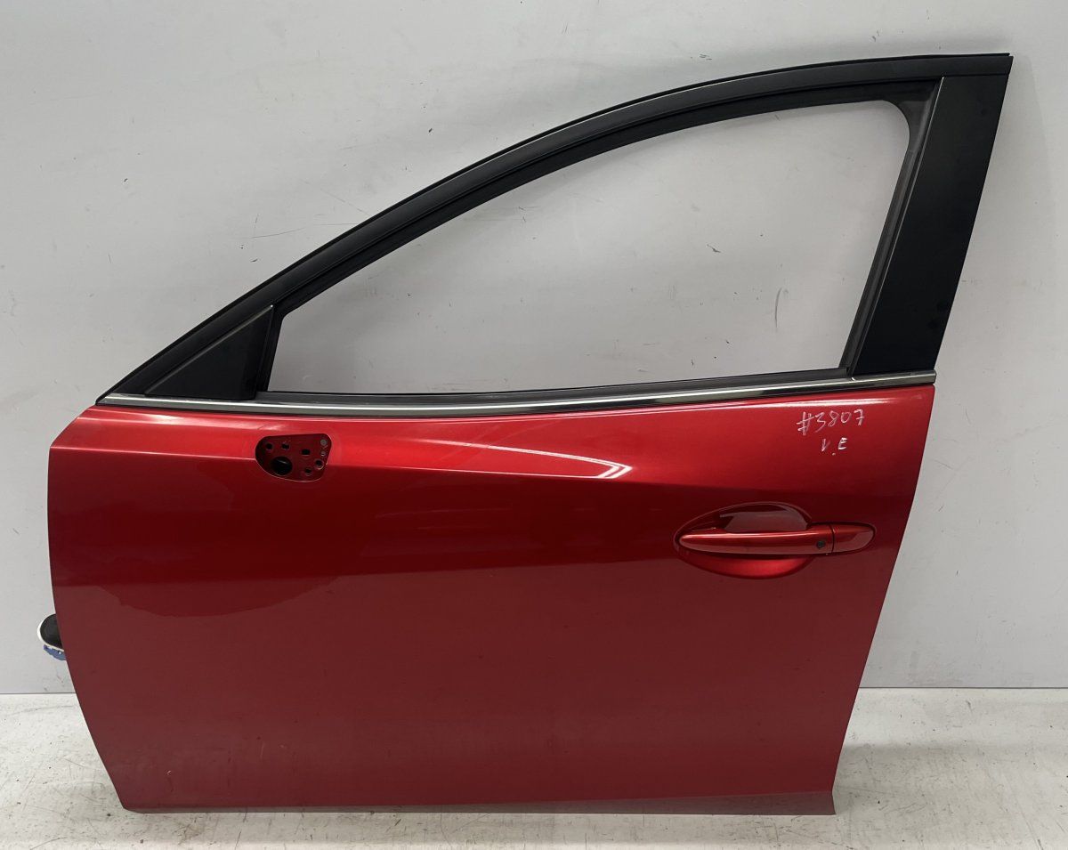B45A59010 Door Front Left MAZDA 3 III (BM) (2013-2018)