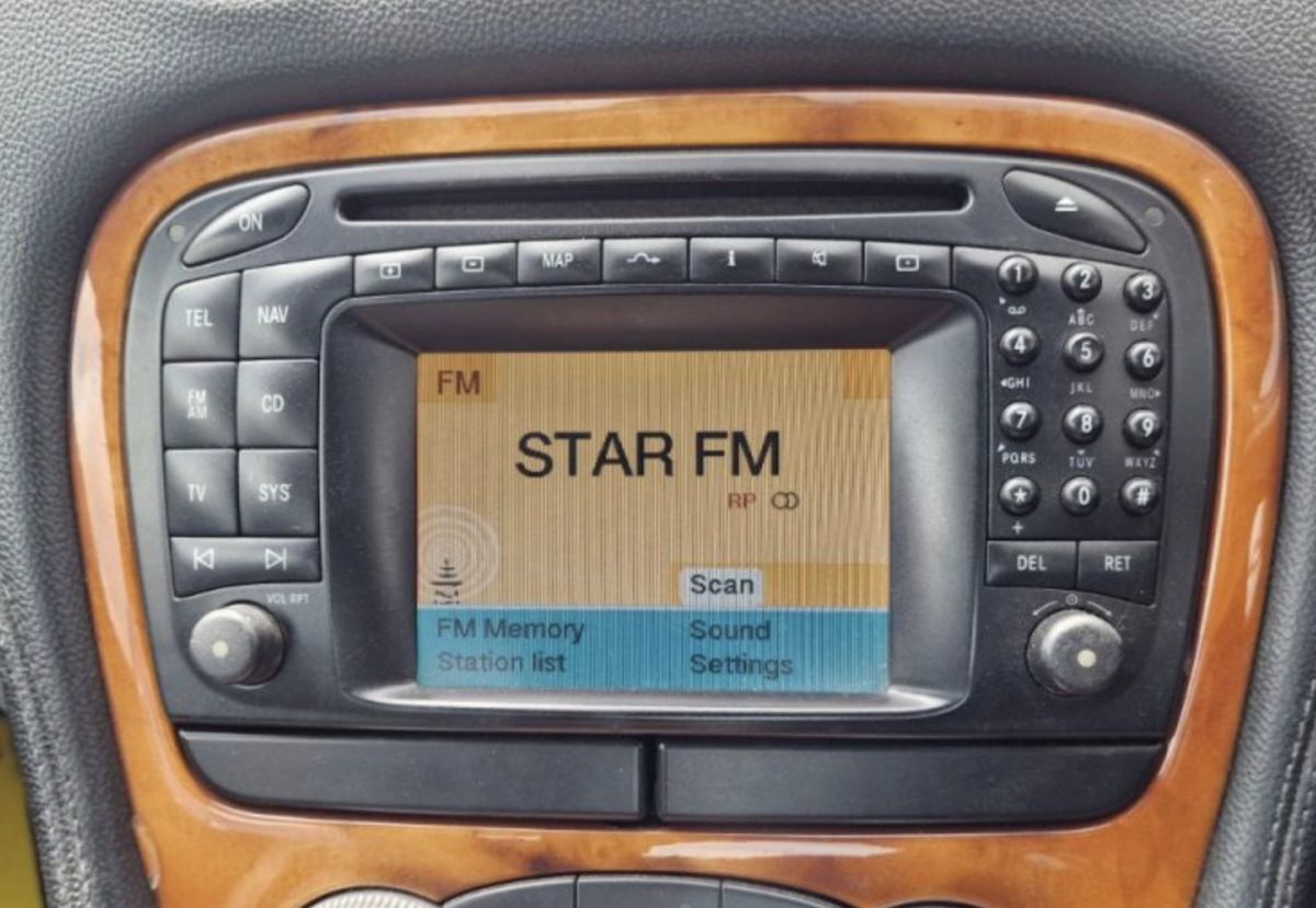 7612001523 8618001514 Radio MERCEDES-BENZ SL-CLASS (R230) (2001-2012)