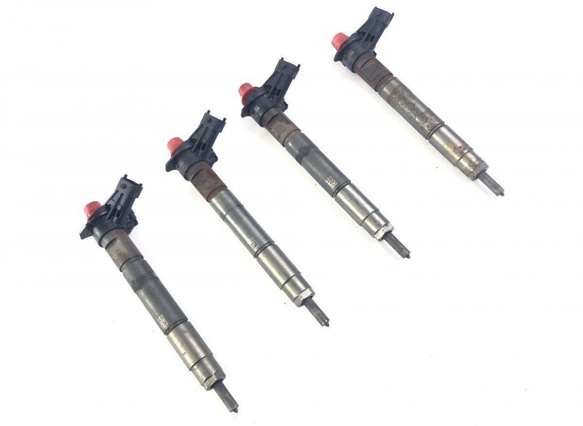 0445115067 0986435402 15062058F 15062050F Fuel Injector CHRYSLER VOYAGER V (RT) (2007-2016)