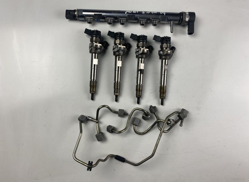 001330L2 0445214278 23690384 8ZR83N5 0445110613 Fuel Injector MINI MINI COUNTRYMAN I (2010-2016)