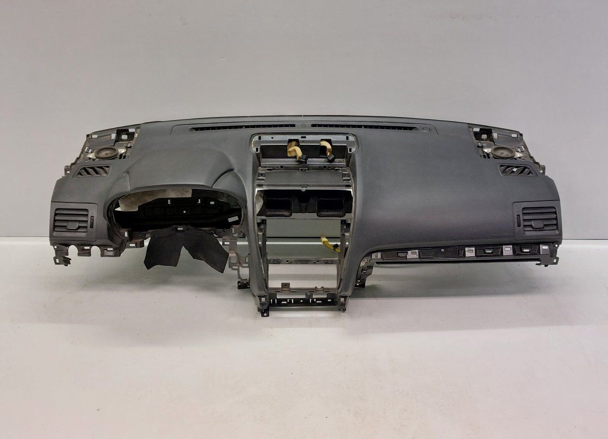 66100SG000 GA231-01360 Dashboard SUBARU CROSSTREK / XV I (GP) (2011-2017)