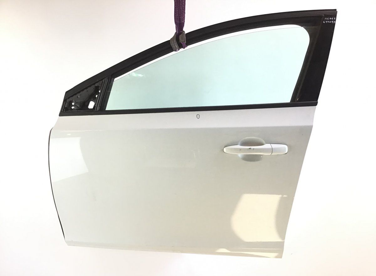 Door Front Left VOLVO V40 (2012-2019)