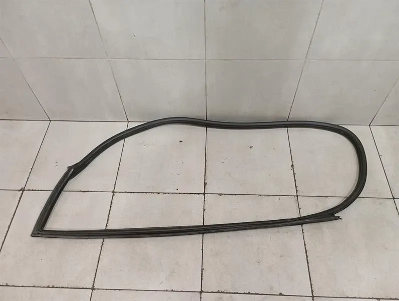 Porsche Cayman 981 GT4 Door Seal 98153707502 Left Door Seals -