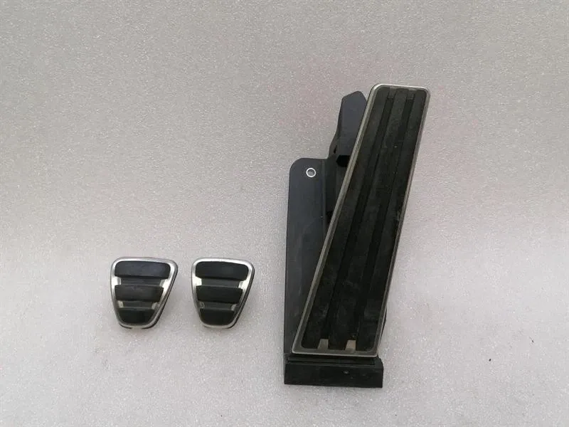 Porsche 911 997 GT3 RS Throttle Pedal (Electrical) 99742301902 Throttle Pedal-