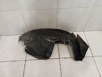 Revêtement de passage de roue Porsche Cayman 981 GT4 98150450400 -