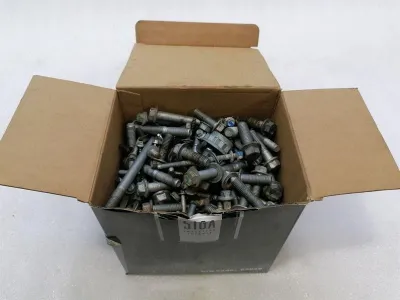 McLaren 720S Coupe ŚRUBY ŚRUBY Z JEDNEGO SAMOCHODU ZESTAW ŚRUB-