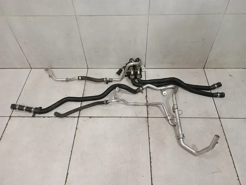 Ferrari 812 Superfast F152M Heater Valve 67635900 Heater Valve -