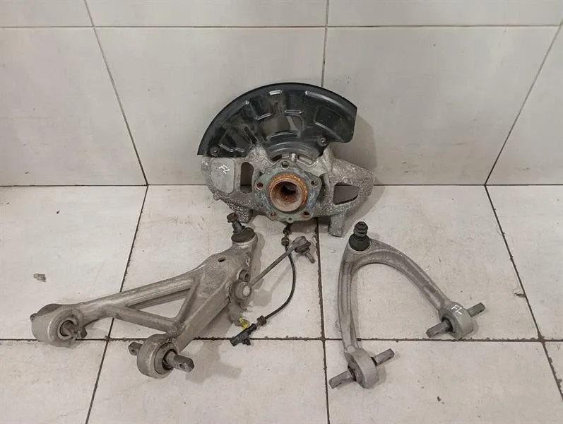 Ferrari California T F149 Left Front Hub 289156 Wheel Bearing Housing Front Left -