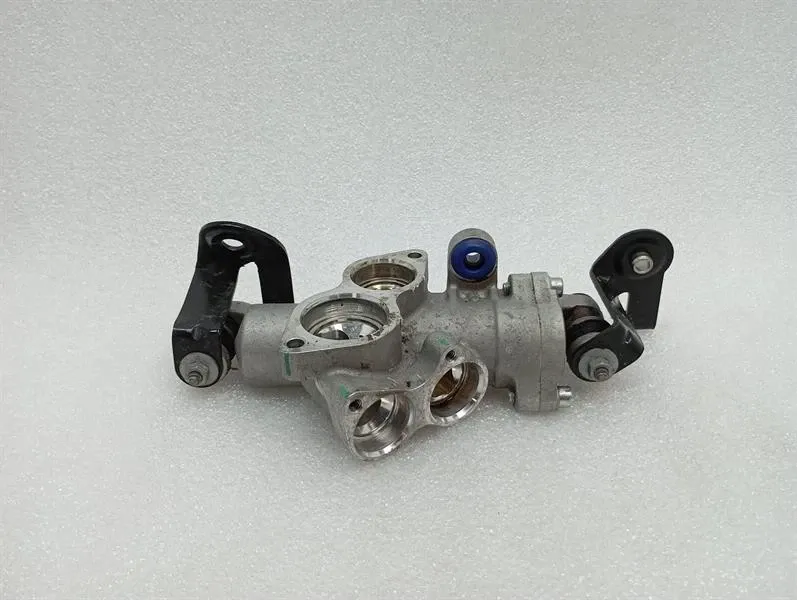 FERRARI 812 SUPERFAST F152M Oil Thermostat Housing 316675 THERMOSTAT HOUSING-