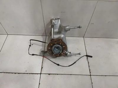 BMW 4 G83 M4 Lewa przednia piasta 31218095649 AWD Obudowa łożyska koła przód lewa -