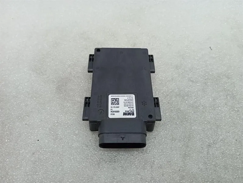 BMW 5 Series F90 G30 M5 Radar Sensor 6890434 Radar