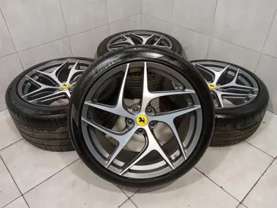 20 R20 FERRARI 812 SUPERFAST F152M Alloy Wheel 325270 SET Alloy Wheel SET-