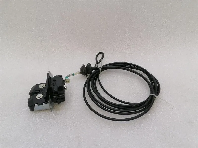 Ferrari 599 GTB F141 boot lock 69367900 tailgate lock -