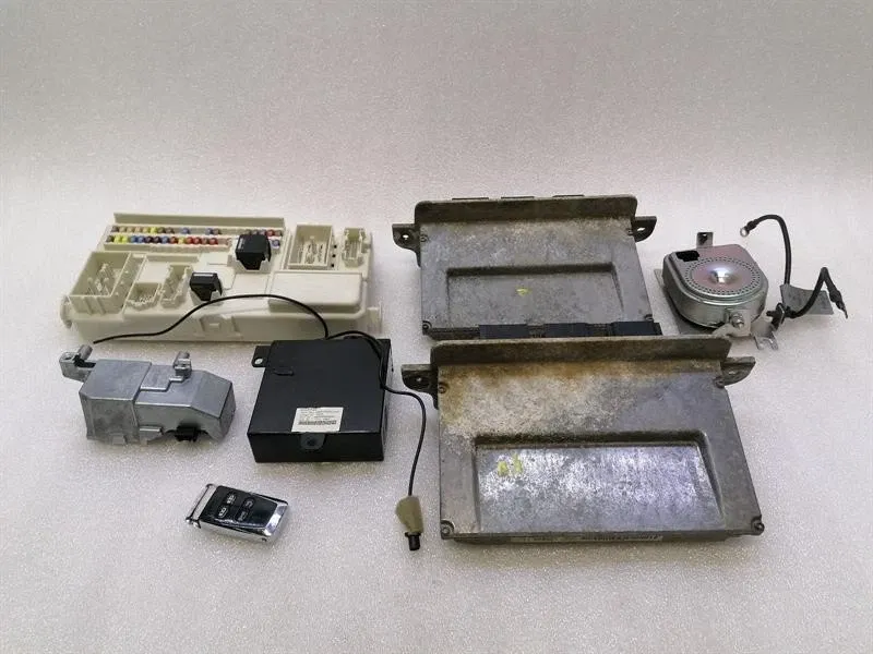 Aston Martin Rapide 10-14 Engine ECU AG43-12A650-AB Engine Control Unit 6.0 V12-