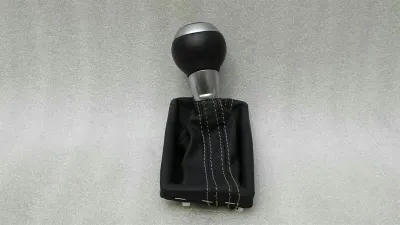 AUDI RS3 8V GEAR KNOB 8V2713139AC LEATHER RIGHT HAND DRIVE RHD-