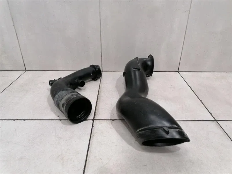 Porsche Cayenne 958 92A left intake pipe 7P5128627A intake hose charge air -