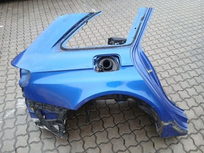Audi RS4 B8 8K bakre höger skärm 8K9809838BA bakskärm bak höger RS4 kombi-