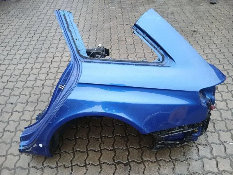 Audi RS4 B8 8K bakre vänster skärm 8K9809837BA bakskärm bak vänster RS4 kombi-