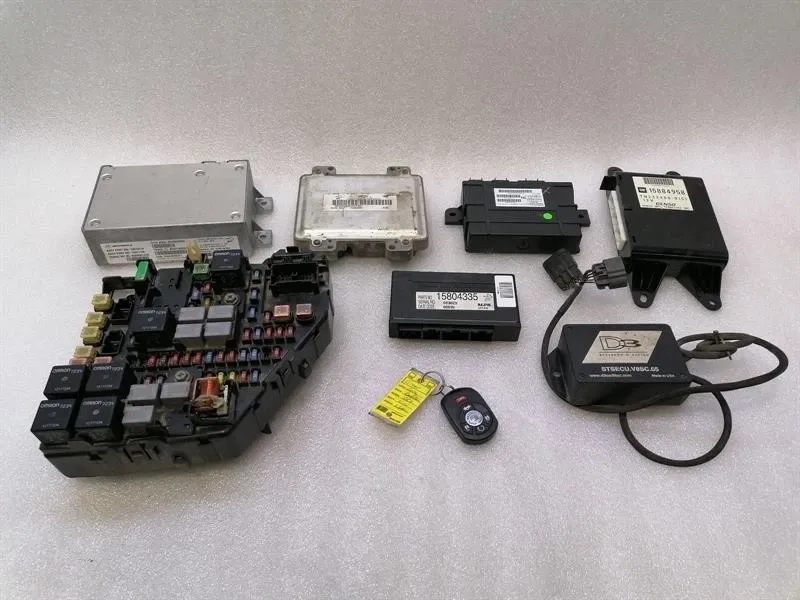 Cadillac STS-V STS LC3 Engine ECU 12607782 Engine Control Unit 15884958-