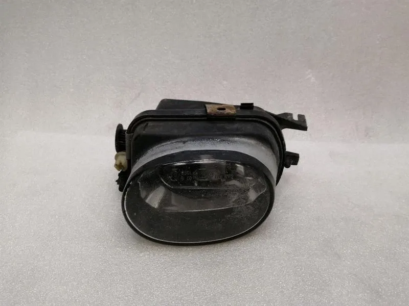 Mercedes SL R230 labais priekšējais miglas lukturis A2308200456 Miglas lukturis labais Bojāts-