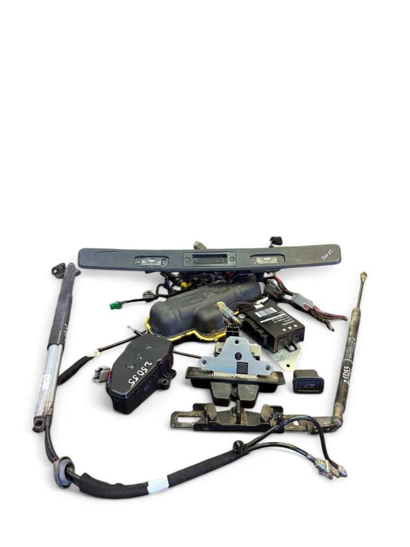 31299317 3126686 30784562 31253170 31264960 31297524 30753341 31314989 31299156 31299156 3128406 31297924 Power bootlid / tailgate motor VOLVO XC60 I (2008-2017)