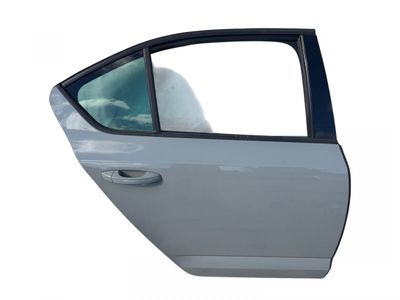 5E5833056B Durvis aizmugurē labajā pusē SKODA OCTAVIA III (5E) (2012-2019)