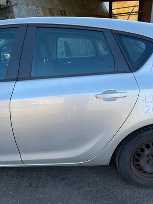 124109 128102 Aizmugurējās kreisās durvis OPEL ASTRA J (P10) (2009-2015)