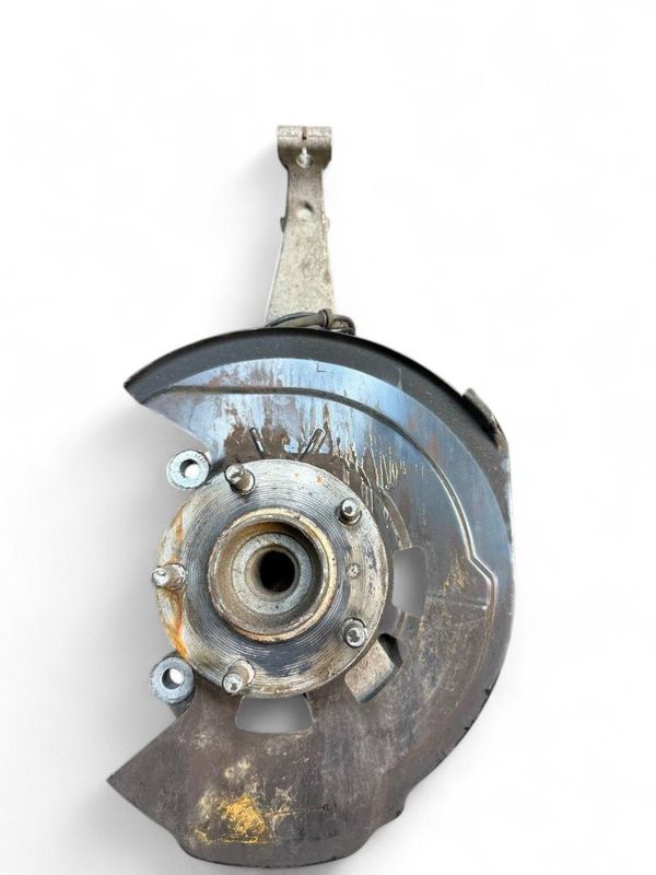 400154GA0A Wheel bearing housing front left INFINITI M IV / Q70 (Y51) (2010-2019)