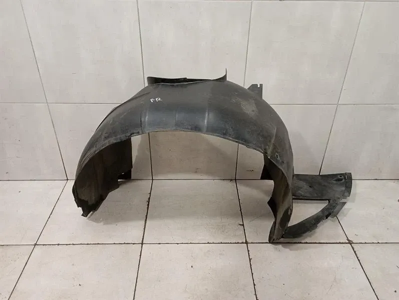 Porsche 911 996 Front Right Wheel Arch Liner 99650420406 Wheel Arch Cover -