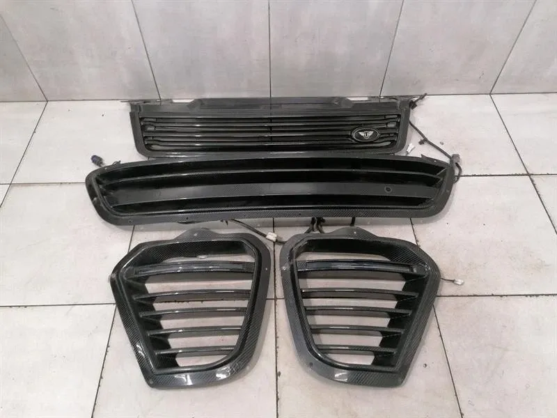 Range Rover Sport L494 Front Grille Urban Carbon Fibre Radiator Grille SVR LCI-