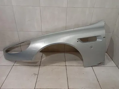 Aston Martin DB9 COUPE kreisais spārns 4G43-16005-AA kreisais spārns BOJĀTS-