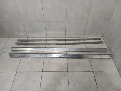 ASTON MARTIN VANtage AM 3. SĒRIJA 1973.–1978. GADA SĀNU SMARTU KOMPLEKTS, 4 GAB. SĀNU SMARTU -