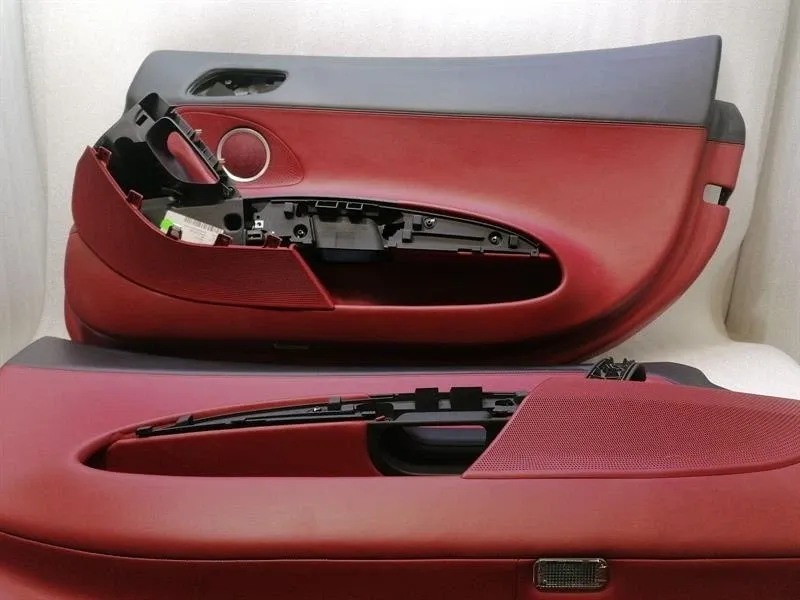 AUDI R8 TYPE 42 V10 5.2 SPYDER DOOR CARD SET 427867105N RIGHT HAND DRIVE RHD-