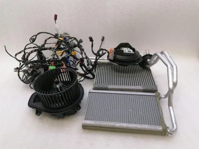 AUDI R8 4S V10 RWD sildītāja ventilators 4S2820021 labās puses stūre LHD-