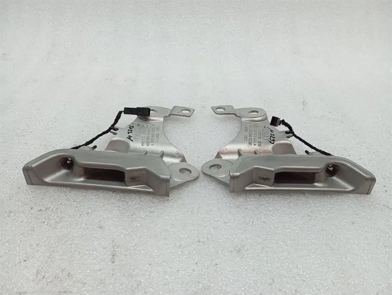 Audi R8 Type 42 V10 5.2 Spyder Soft Top Bracket Set 427871444A Top Bracket-