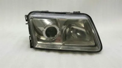 AUDI S3 8L RIGHT HEADLAMP HEADLIGHT RIGHT SPARE PARTS OR REPAIR XENON-