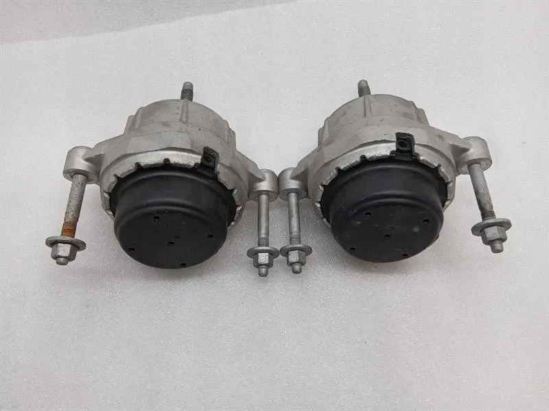 Chevrolet Corvette C7 Grand Sport Engine Mount Set 23187451 Engine Mount Set-