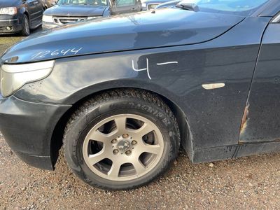 7111429 Крыло переднее левое BMW 5 (E60, E61) (2003-2010)