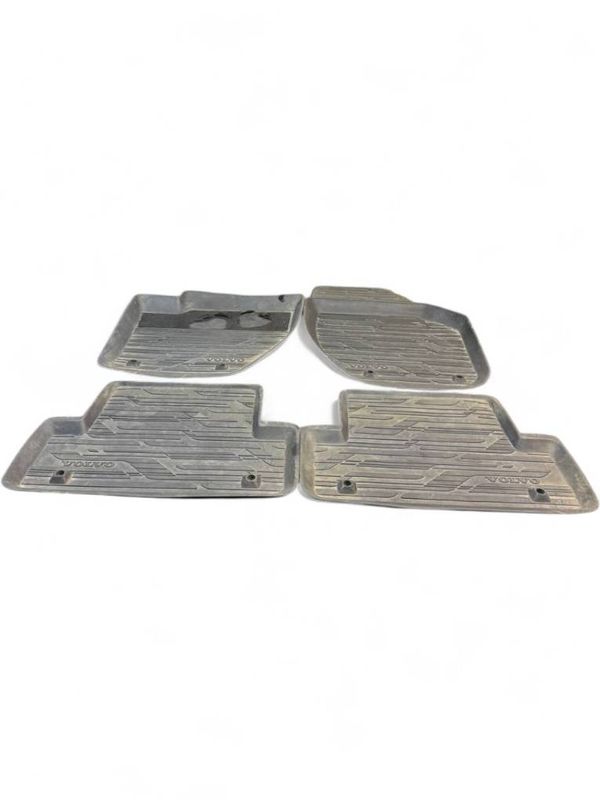 9124266 9124265 9124268 9124267 Floor Mat Set VOLVO V40 (2012-2019)