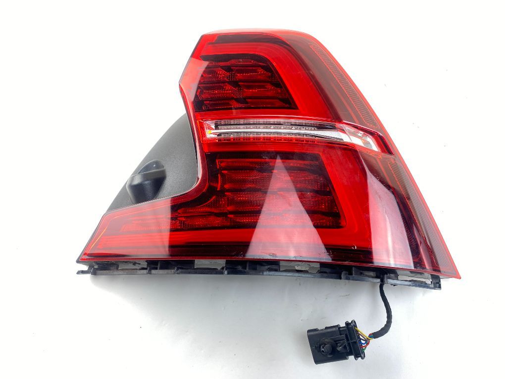 31689680 Tail light, right VOLVO V60 II / S60 III (224, 225, 227) (2018-)