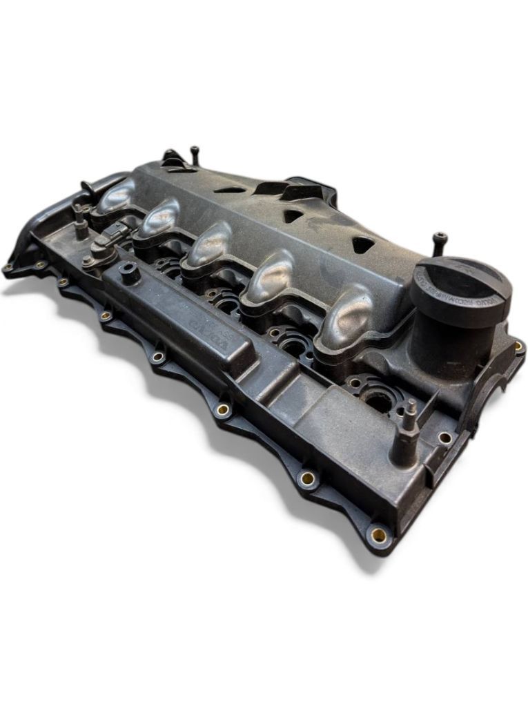 30743258 30743259 Pokrywa zaworów głowicy cylindra VOLVO V70 II / XC70 I (P80) (2000-2007)